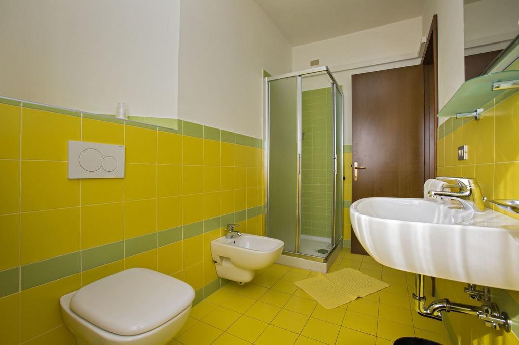 Esperia Hotel 3*