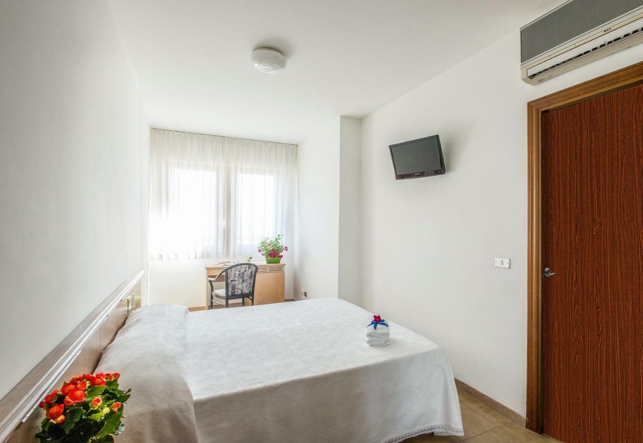 Hotel Esperia 3*